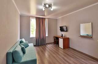 Гостиница Гостевой дом Дальний Восток Геленджик Двухместный номер с 1 кроватью-6